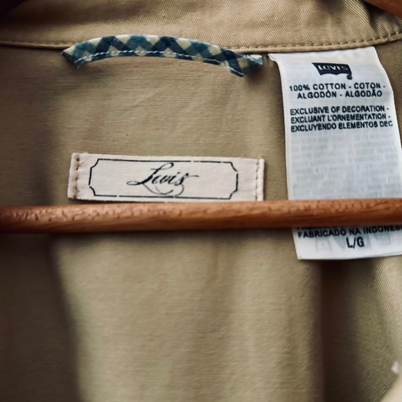 LEVI'S  Women's Jacket          Size Large - Picture 2 of 6